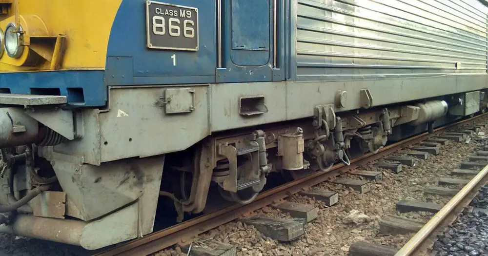 Class M9 866 Derailed At Maradana