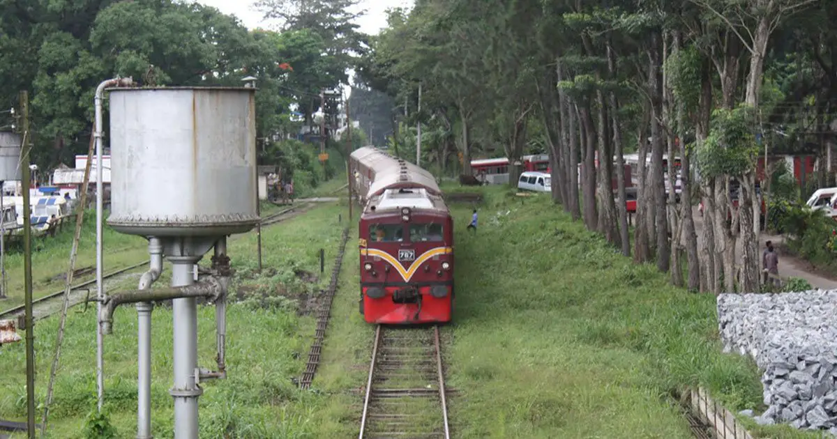 New Office Train Between Pilimathalawa and Wattegama