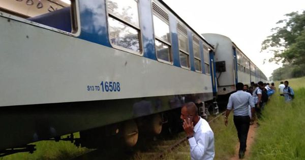 Sri Devi Derails Near Vavuniya