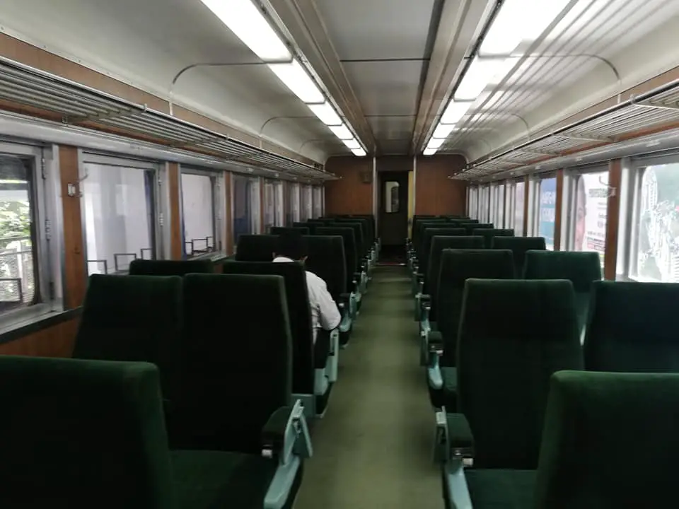 Air Conditioned Shuttle Train Service from Makumbura to Colombo Fort?